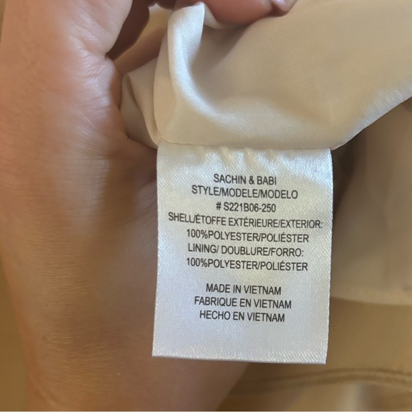 Sachin + Babi Chelsea One-Shoulder Georgette Bias Gown in Champagne Size 6 - Picture 10 of 11